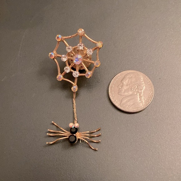 Spider 🕷️ Web Brooch - Picture 2 of 3